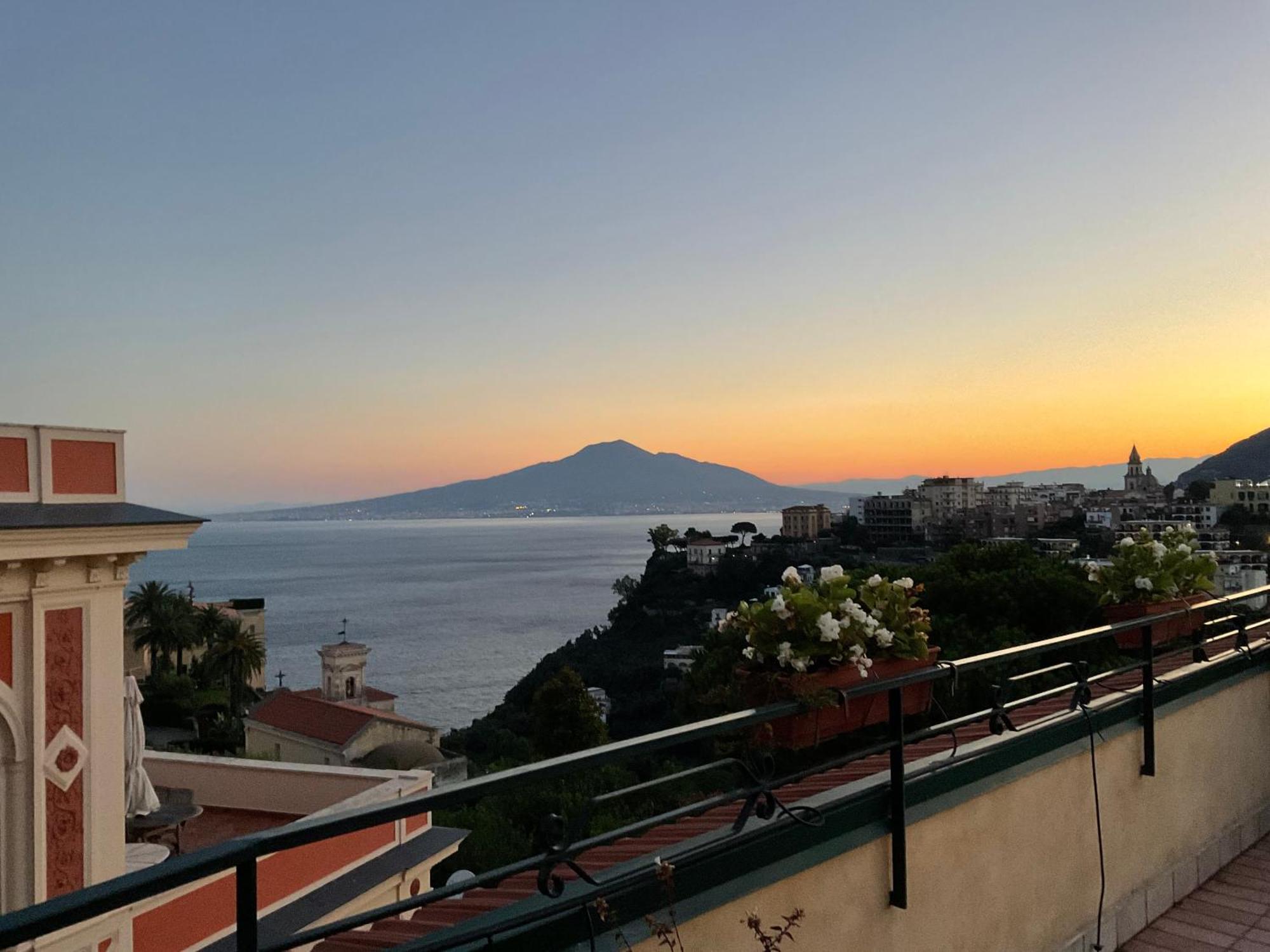 Vesuvio View Bed & Breakfast Vico Equense Exterior foto