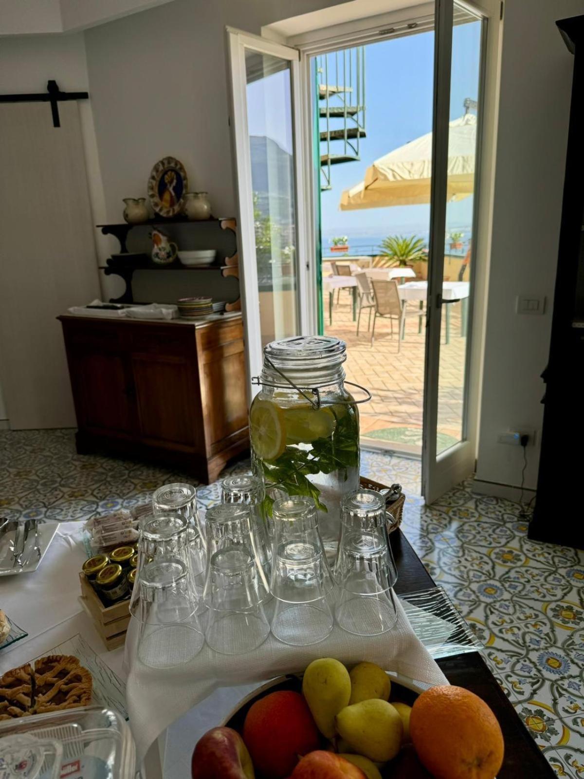 Vesuvio View Bed & Breakfast Vico Equense Exterior foto