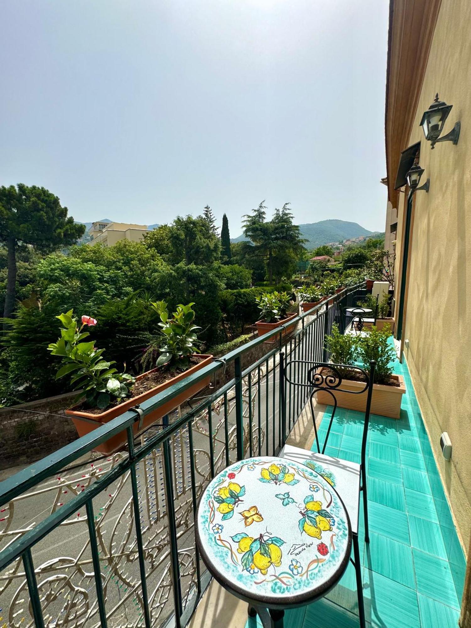 Vesuvio View Bed & Breakfast Vico Equense Exterior foto